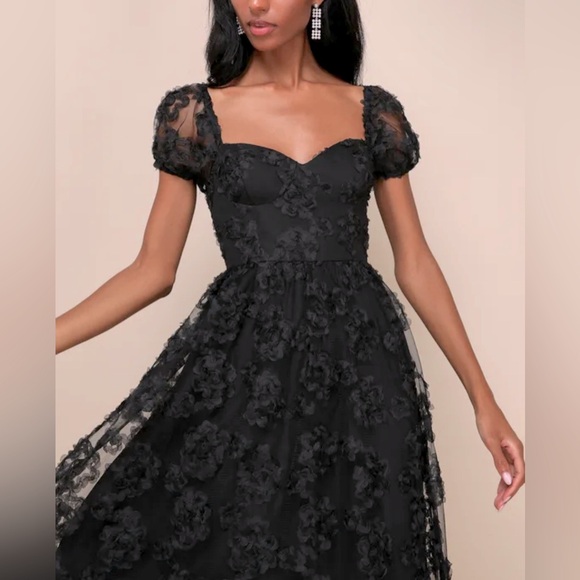 Lulus Notable Elegance Black Mesh Floral Applique Bustier Midi Dress Sz SM NWOT - Picture 1 of 6